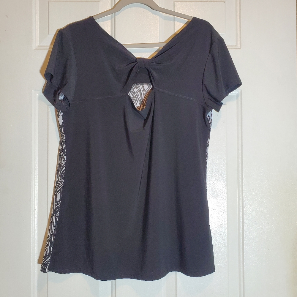 Forever Jade Printed Top - Picture 4 of 5